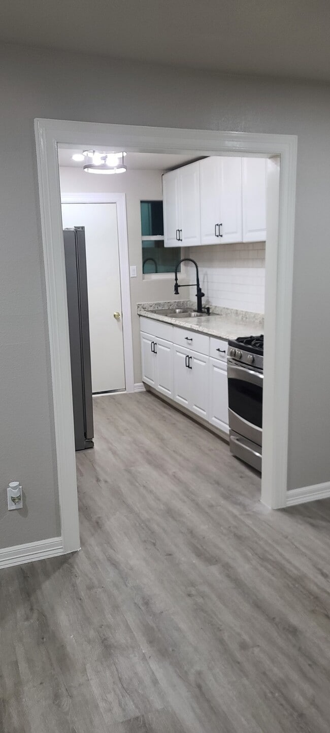 Building Photo - 791 Fortune St