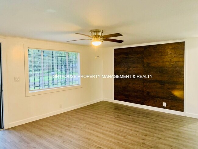 Foto del edificio - Beautiful Allendale Home With Large Fenced Yard