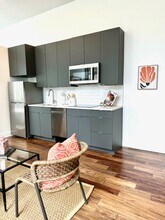 Building Photo - Redwood Place