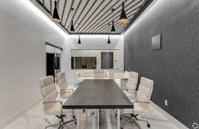 Photo - 913 N Market St Apartment