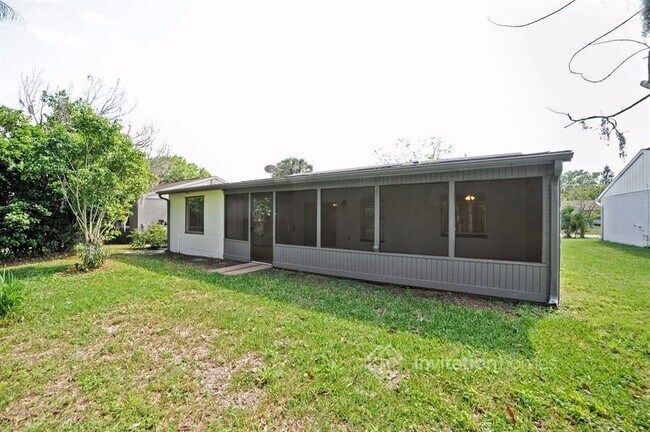 Building Photo - 5707 Carrollwood Meadows Dr