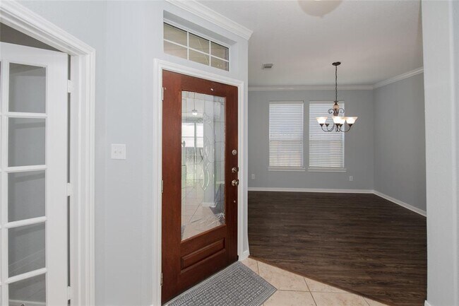 Building Photo - 24815 Blane Dr