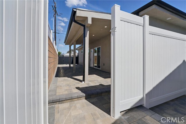 Foto principal - 8144 Vantage Ave
