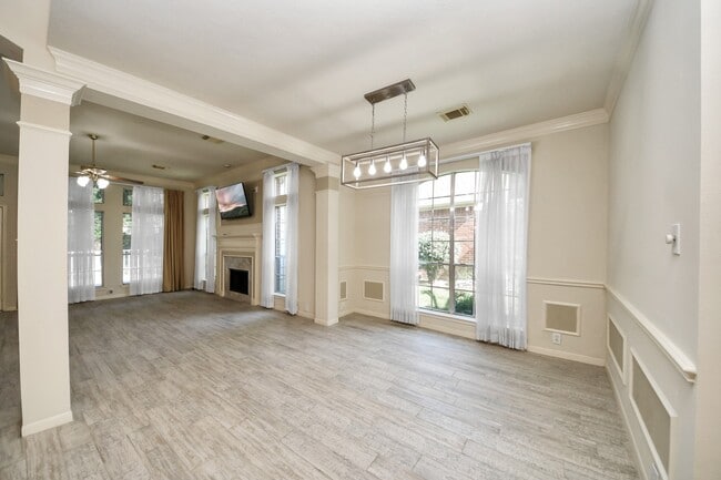 Building Photo - 1123 Spinnaker Way