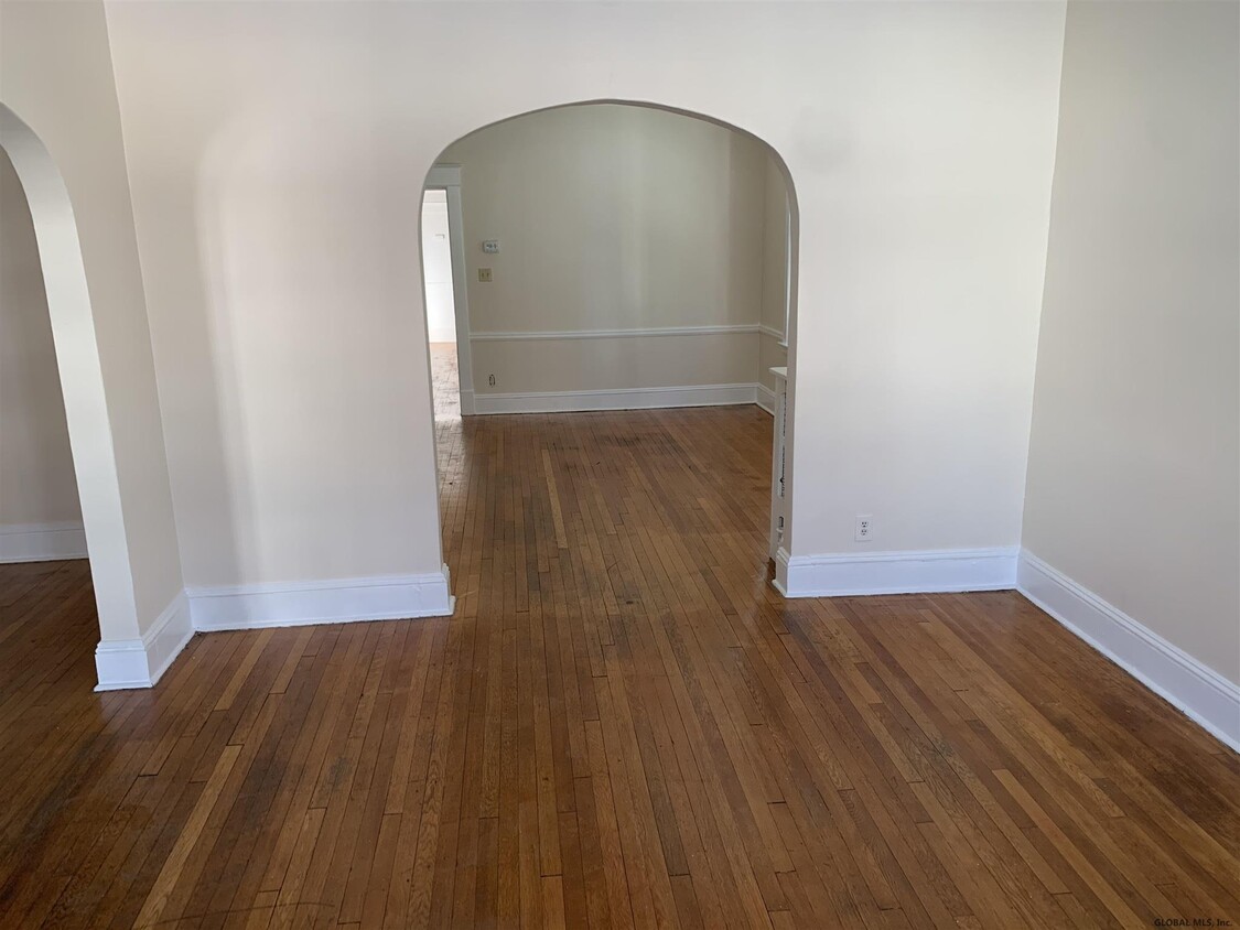 Primary Photo - 706 Myrtle Ave