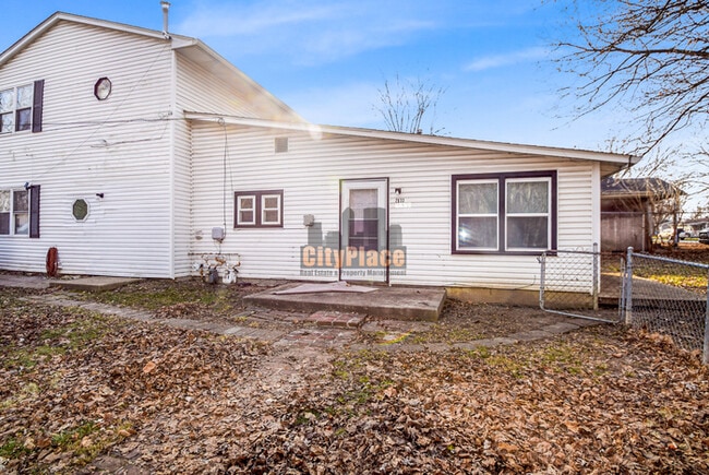 Photo - 2633 S Randolph St House