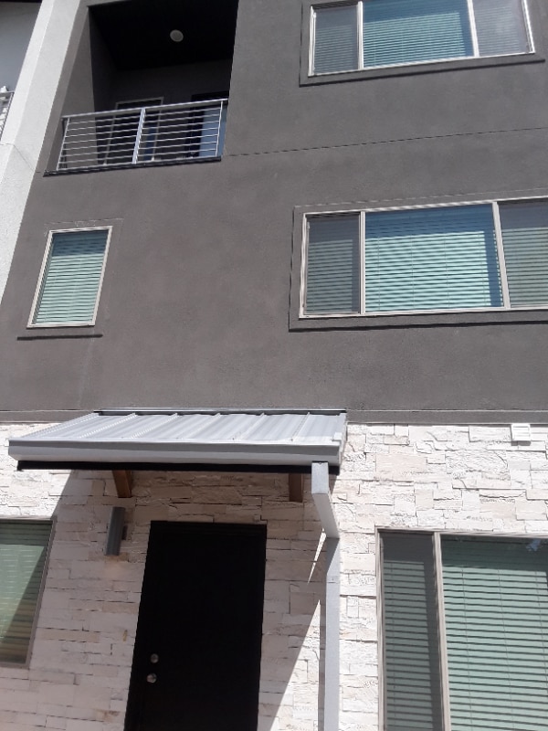 Building Photo - 2179 525 W