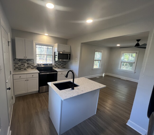 Kitchen 2 /Living area - 204 N 30th St