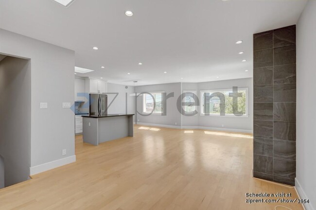 Building Photo - 54 Marston Ave