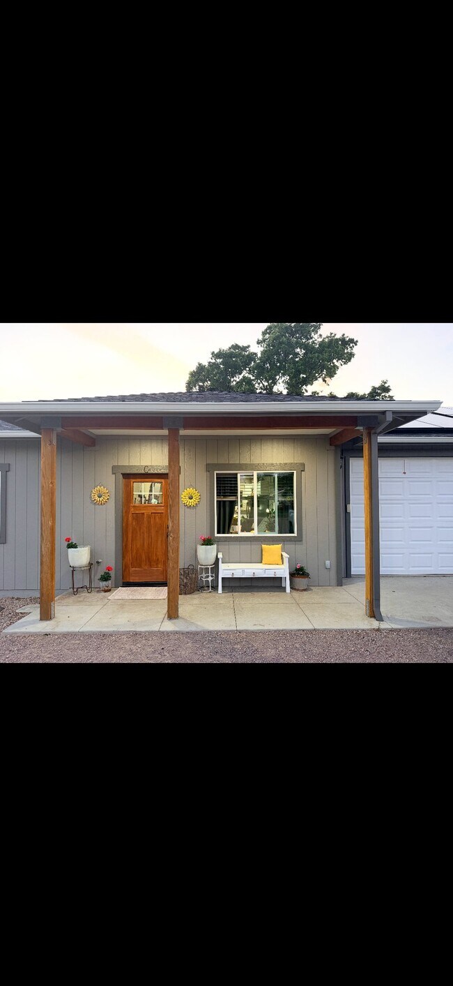 Foto del edificio - 21081 Barnes St