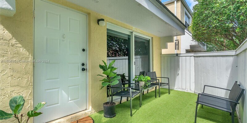 Primary Photo - 4500 SW 68th Ct Cir MIAMI, FL 33155