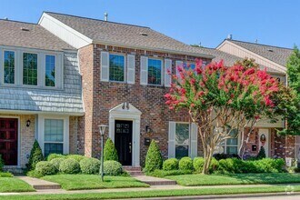 Building Photo - 5869 Valley Forge Dr