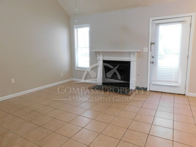Building Photo - 1711 Cotton Patch Ln
