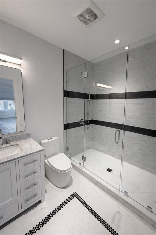 Building Photo - 65 L St