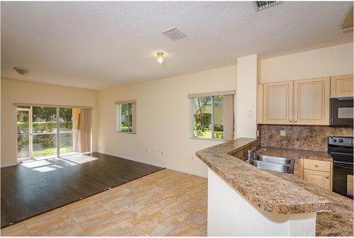 Building Photo - 5720 Tuscany Way