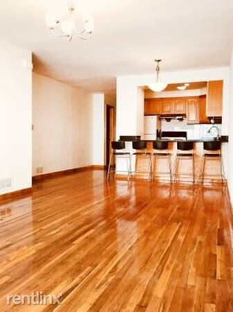 Foto del edificio - 11865 Metropolitan Ave