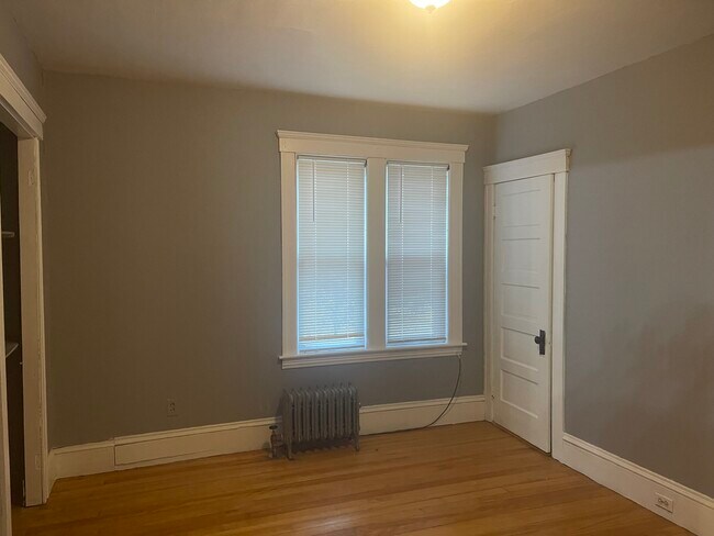 Building Photo - 158 Fairmont Ave