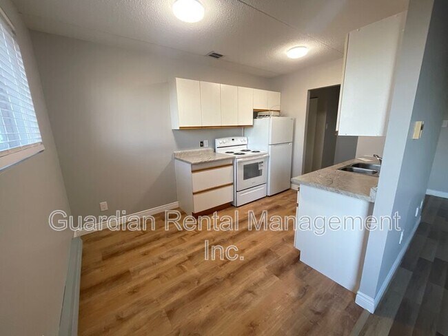 Photo du bâtiment - 525 Ford St N