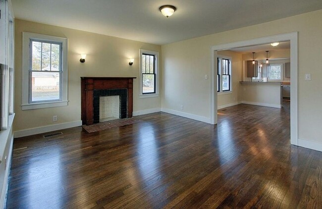 Foto del edificio - Charming Home in North Knoxville!