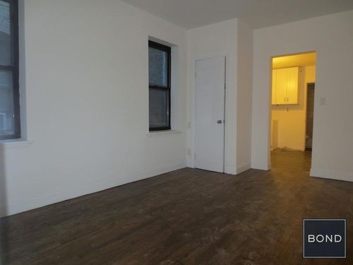 Foto del edificio - 114 8th Ave