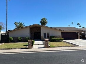 Building Photo - 815 W Juanita Cir