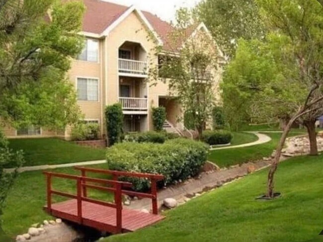 Foto del edificio - Beautiful 2 bedroom/2 bathroom condo with Mountain View’s