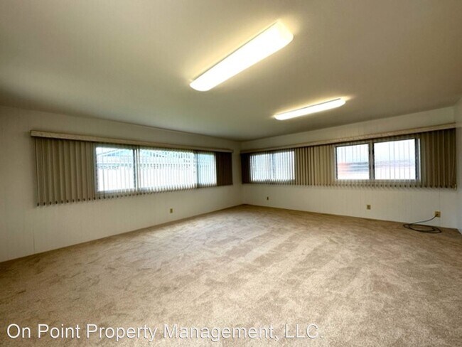 Foto del edificio - 4 br, 2 bath House - 47-541 Hui Iwa St.