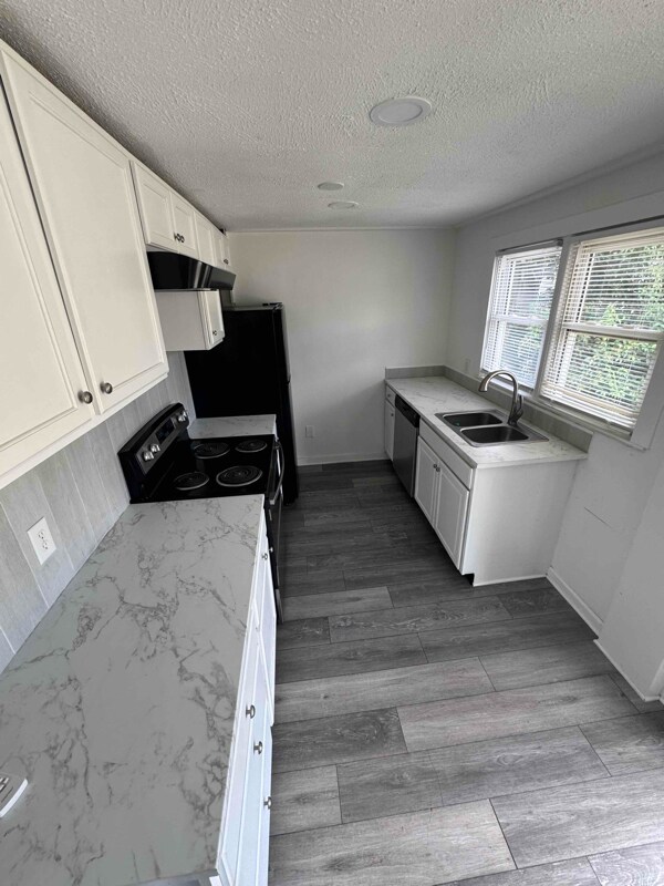 Foto del edificio - 261 Linden Ave SW