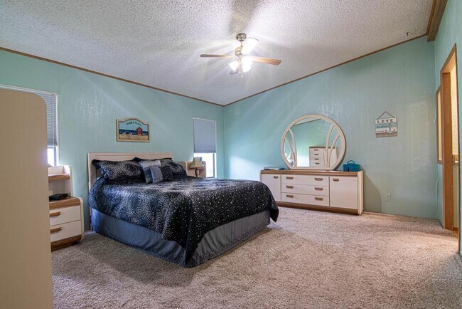 Foto del edificio - 3146 Longview Dr