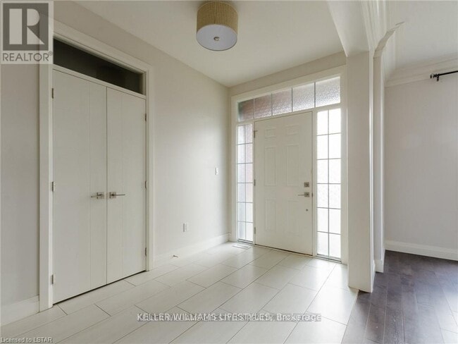 Building Photo - 756 HICKORYSTICK
