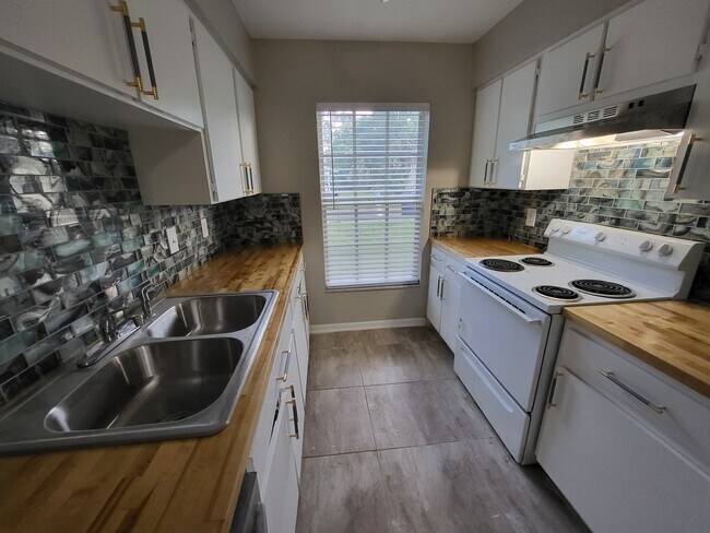 Foto del edificio - E9th