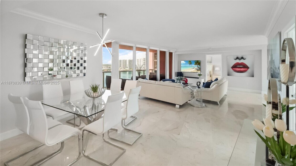 Foto principal - 3370 Hidden Bay Dr