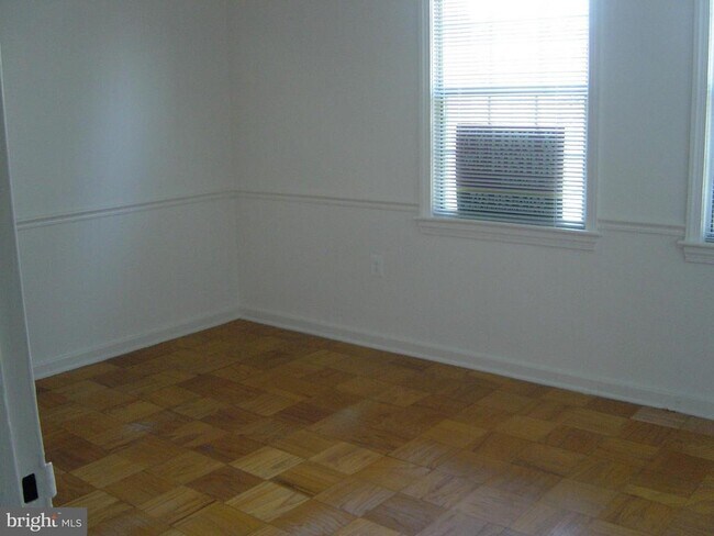 Foto del edificio - 6604 10th St