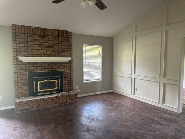 Foto del edificio - 3/2/2 KISD. Exterior storage Fenced yard P...