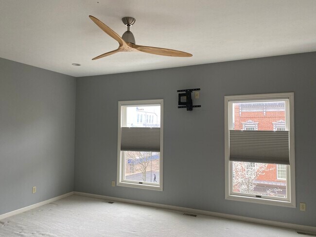 Foto del edificio - 111 N Walnut St