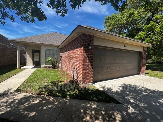 Building Photo - 610 Spring Cove Dr
