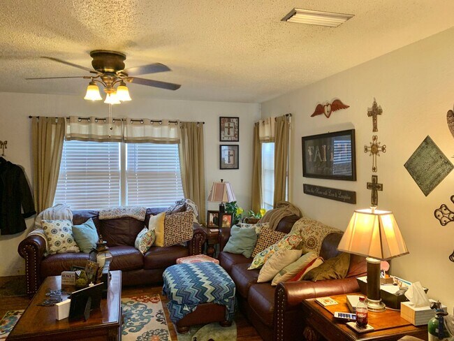 Foto del edificio - Cozy Three Bedroom in Tech Terrace!