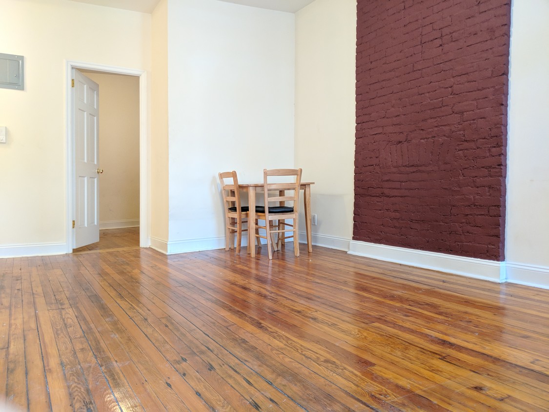 Primary Photo - 440 3rd Ave