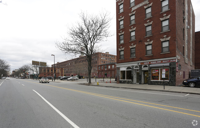 Building Photo - 572-574 Essex St