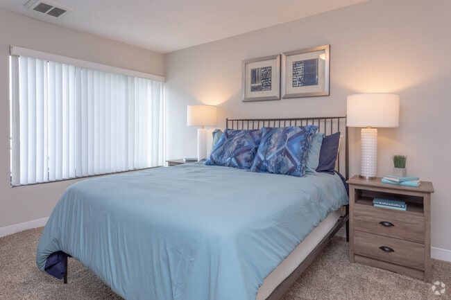 1BR, 1BA - 880 SF - Arrive Alexandria