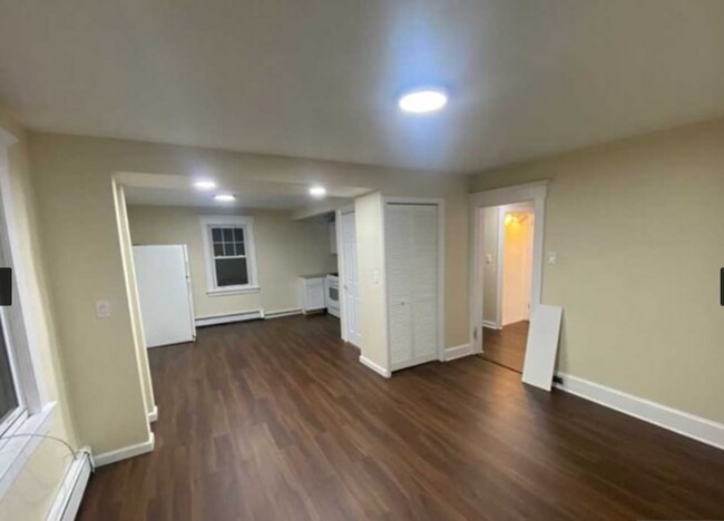 Foto del edificio - 321 New Milford Ave