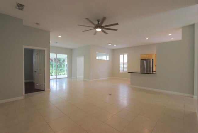 Foto del edificio - 117 Hampton Cir