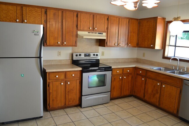 Foto del edificio - 124-126 Corey Cir
