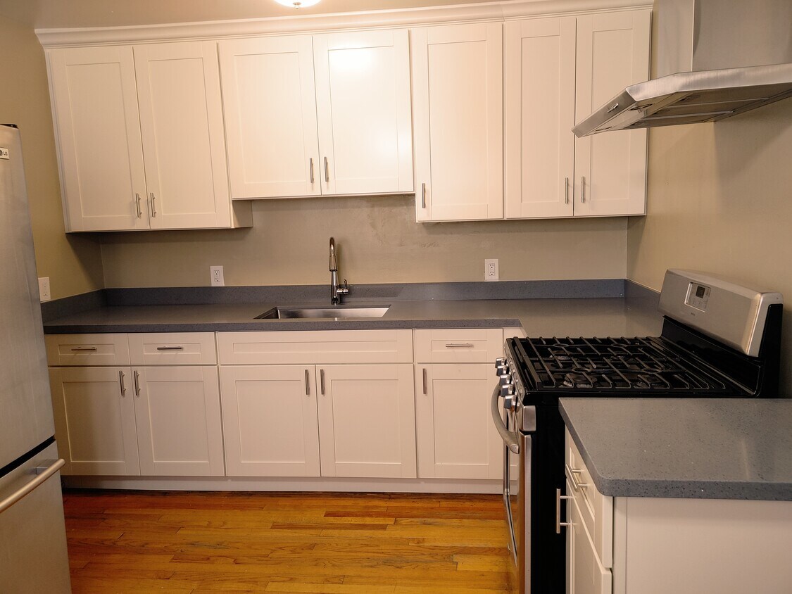 Primary Photo - 996 S 7th St