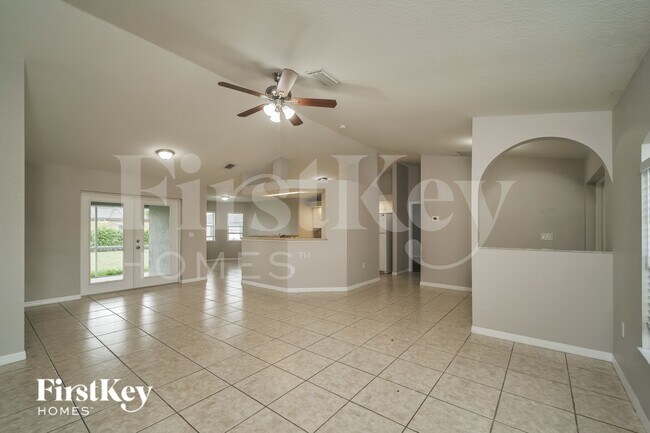 Foto del edificio - 2100 SW 12th Terrace