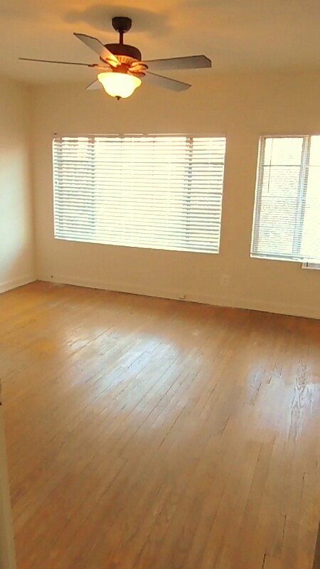 Master Bedroom - 423 Earl St