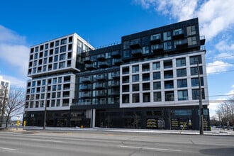 Building Photo - 1037 The Queensway