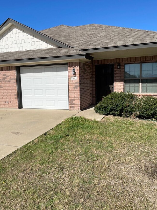 614 Karey Dr Unit B, Temple, TX 76502 Room for Rent in Temple, TX