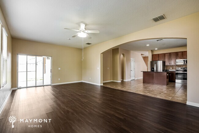 Foto del edificio - 2420 Plantation Oak Dr