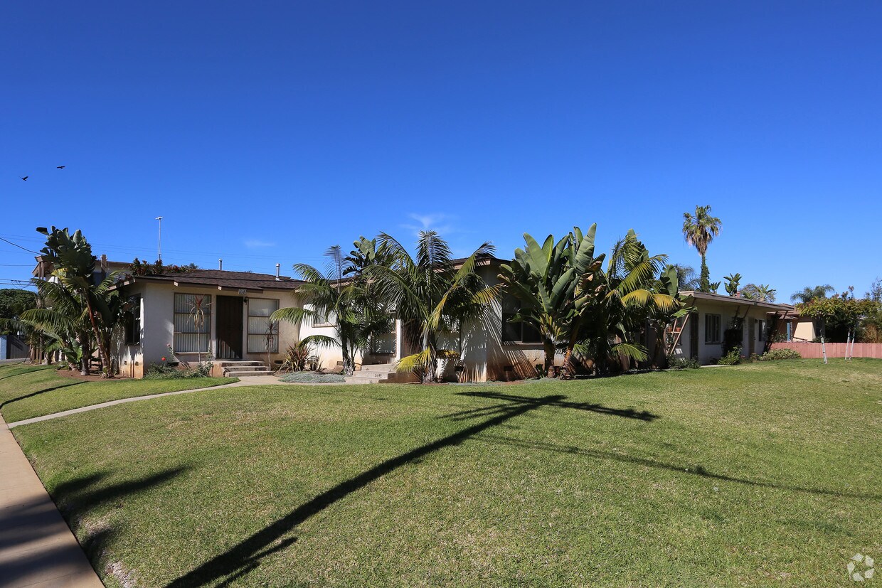 Foto del edificio - 1635 S Tremont St